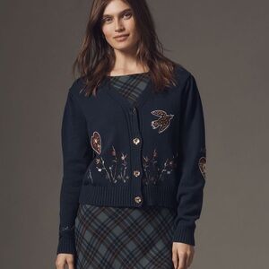 Embellished V-neck Cardigan Sweater (L)